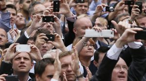 7-smartphone-cameras-smart-phones-make-us-dumb